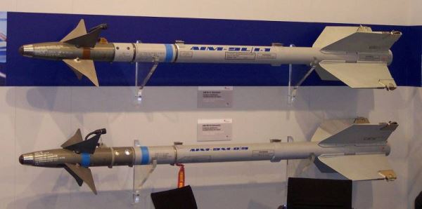 США обещают Украине ракеты AIM-9M Sidewinder