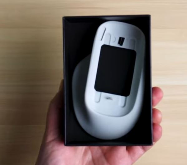 Энтузиаст попытался сделать удобную внешнюю зарядку для Apple Magic Mouse, но дизайн устройства не даёт этого