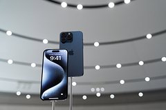 iPhone 15 Pro впервые подешевел в России