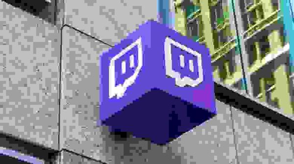 Twitch разрешил стримерам одновременно вести трансляцию на любом другом сервисе