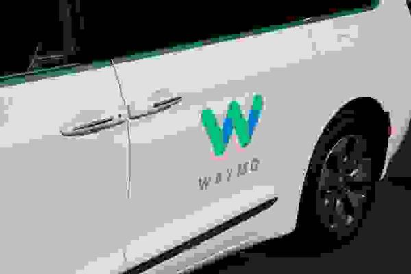 Waymo третий раз за год проводит увольнение персонала